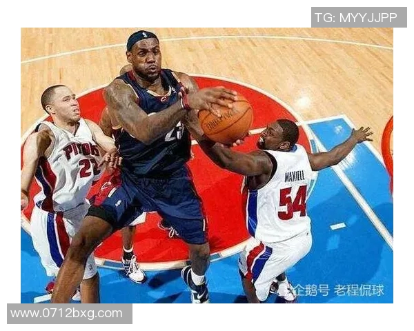 2013年NBA热火队与活塞队激战回顾精彩瞬间与赛季表现分析