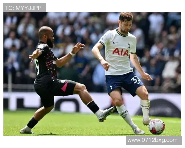 热刺巨星凯恩梅开二度，破门欧冠全球瞩目，帮助球队晋级淘汰赛！